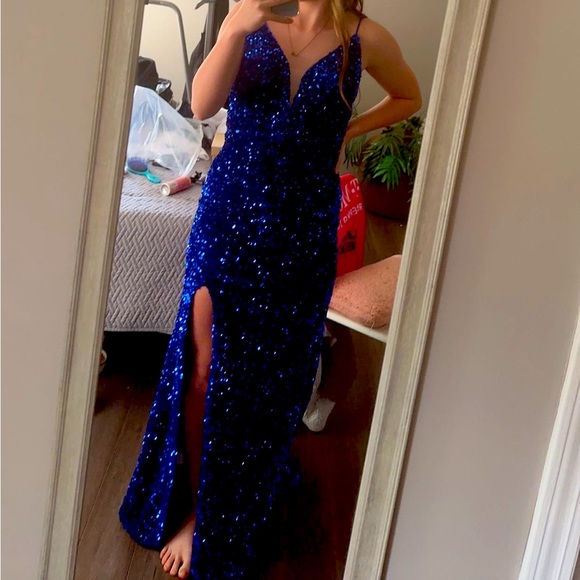 PROM DRESS - Picture 1 of 3
